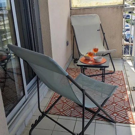 Kerlorandeevens, Face Mer, Parking