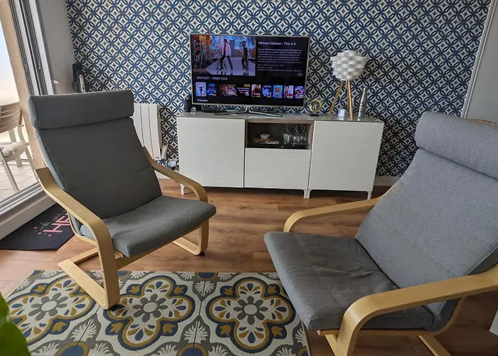 Kerlorandeevens, Face Mer, Parking *